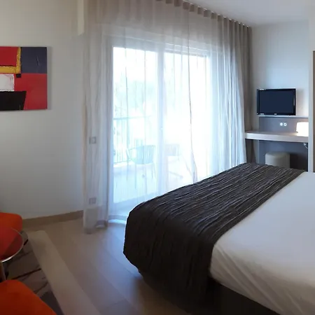 Princess Et Richmond Mentone